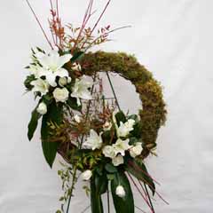 WHITE WREATH STANDING SPRAY WHITE WREATH STANDING SPRAY