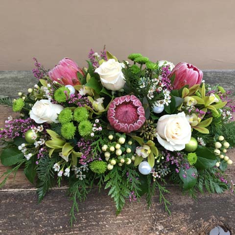 Clinton Holiday Flower Centerpiece Clinton Holiday Flower Centerpiece