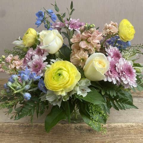 (image for) Kerns Spring Flower Bouquet