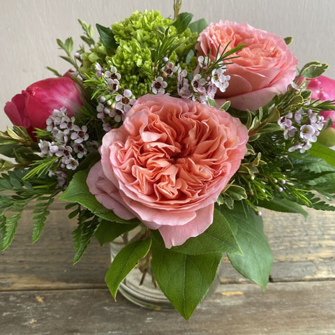 (image for) Lloyd Spring Flower Bouquet