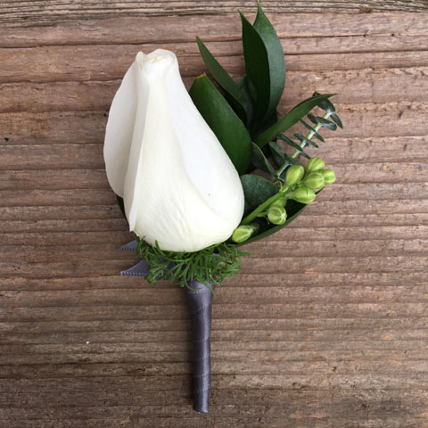 WHITE ROSE BOUTONNIERE - Click Image to Close