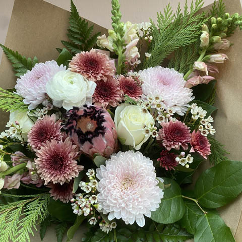 (image for) Winter Wrapped Flower Bouquet