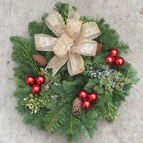 Small 16" Traditional Wreath Small 16" Traditional Wreath
